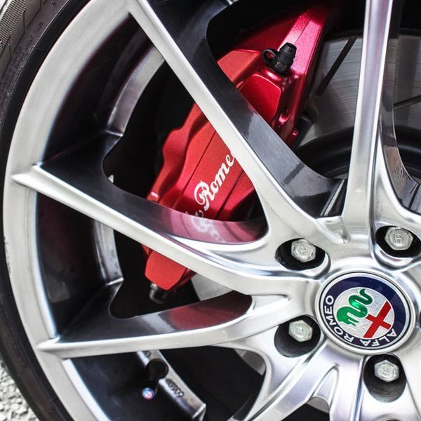 Наклейки на суппорт Alfa Romeo белые 523121 фото