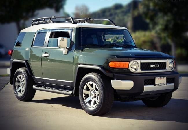 Дефлекторы окон на Toyota FJ Cruiser 2007-2014 Premium Series WELLvisors 3-847TY021 45640 фото