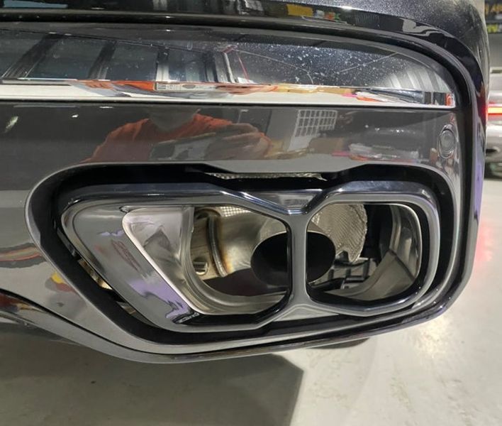 Накладки на вихлоп для BMW X5 G05, X6 G06, X7 G07 2018- Чорний глянець M60i 522506 фото