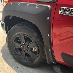 Розширювачі колісних арок на Toyota Tundra 2013- з бризковиками AirDesign TO01A10 229244 фото