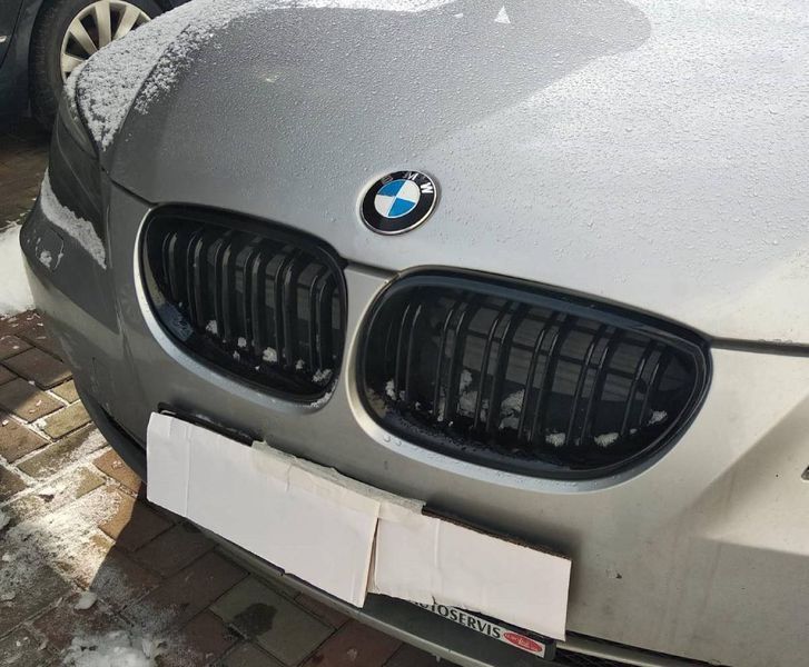 Решітка радіатора на BMW 5 E60, E61 2003-2010 M-Look Black 429035 фото Решітка радіатора на BMW 5 E60, E61 2003-2010 M-Look Black 429035 фото