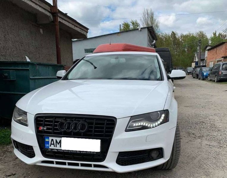 Решетка радиатора на Audi A4 B8 2007-2011 в стиле S4 Black 427371 фото