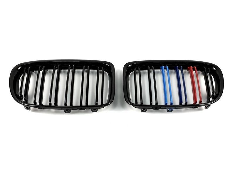Решетка радиатора на BMW X1 E84 2009-2015 M-color 429010 фото Решетка радиатора на BMW X1 E84 2009-2015 M-color 429010 фото