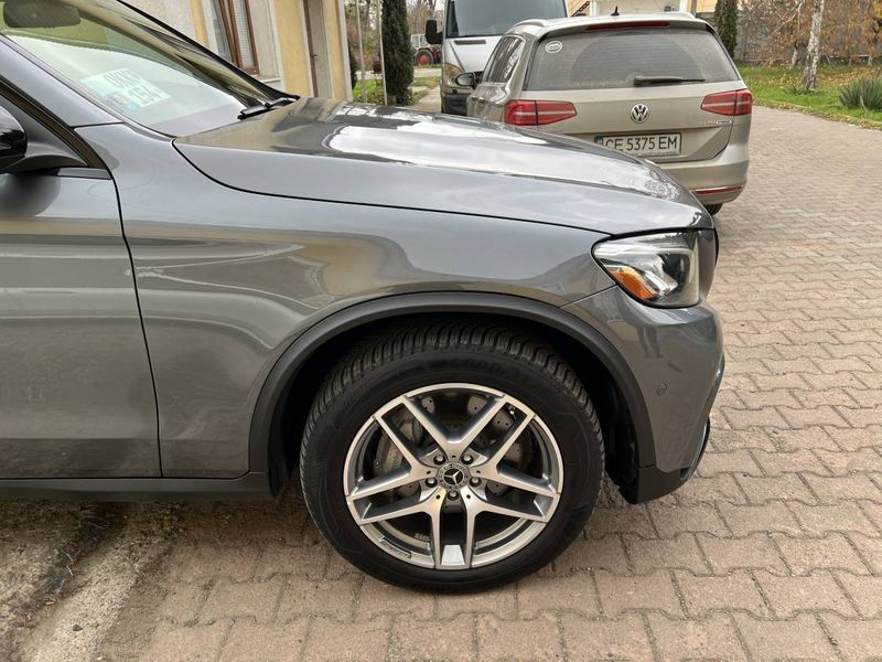 Передній бампер на Mercedes GLC-class X253 2015-2019 стиль GLC63 AMG 428705 фото Передній бампер на Mercedes GLC-class X253 2015-2019 стиль GLC63 AMG 428705 фото