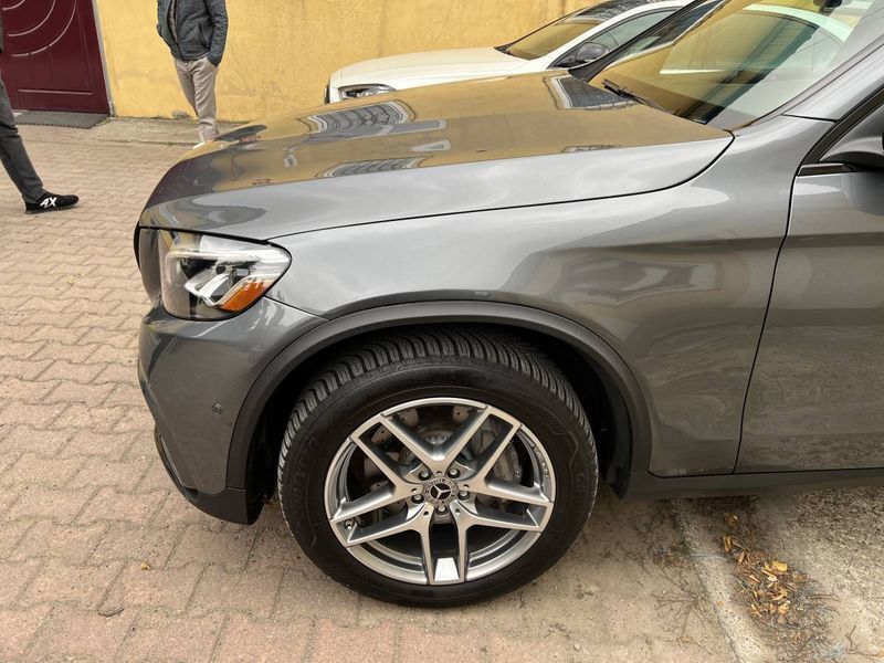 Передній бампер на Mercedes GLC-class X253 2015-2019 стиль GLC63 AMG 428705 фото Передній бампер на Mercedes GLC-class X253 2015-2019 стиль GLC63 AMG 428705 фото