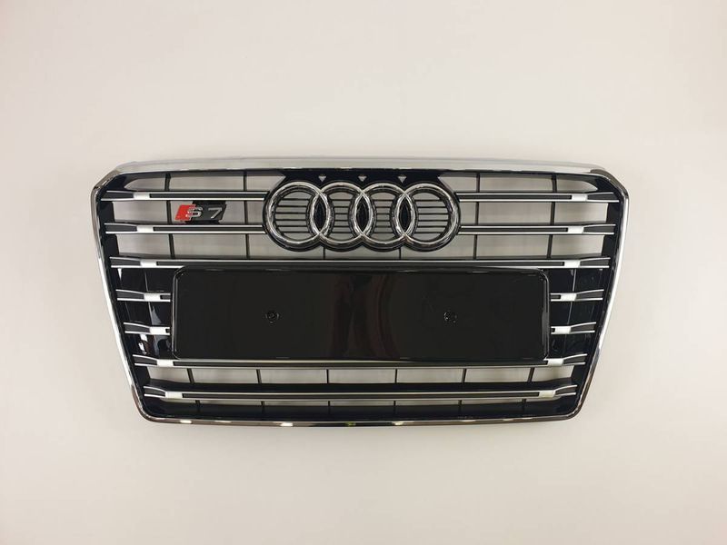 Решетка радиатора на Audi A7 2010-2014 в стиле S7 Chrome Black 241010 фото