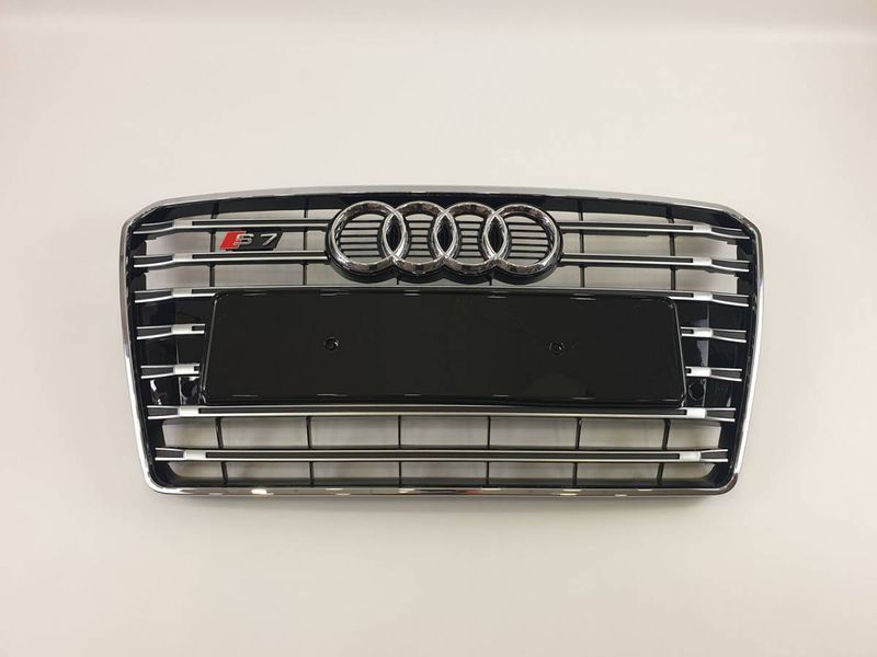 Решетка радиатора на Audi A7 2010-2014 в стиле S7 Chrome Black 241010 фото