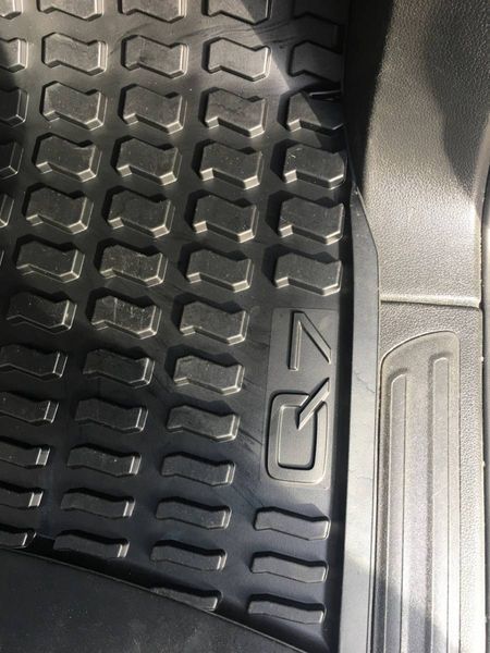 Килимки для Audi Q7 2006-2015 передні VAG 4L1061501041 35745 фото