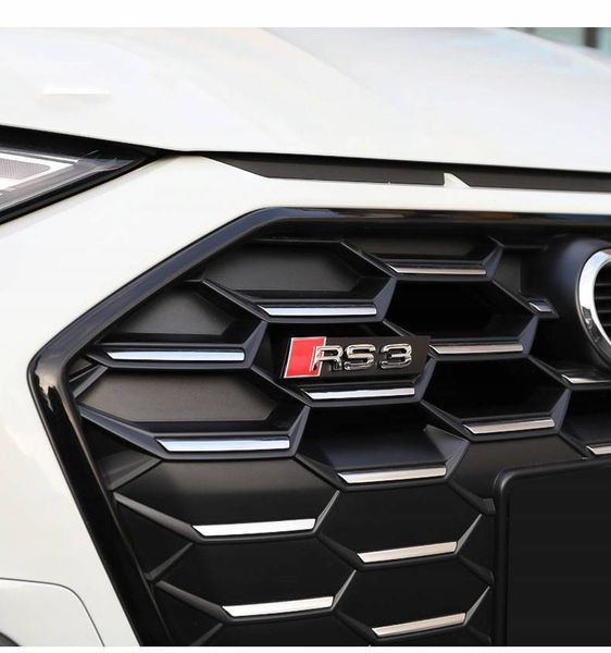 Автологотип емблема напис Audi RS3 в решітку радіатора хром 407735 фото