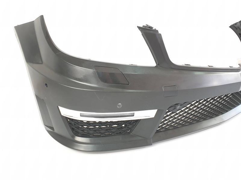 Передний бампер на Mercedes C-class W204 2007-2014 в стиле C63 AMG 429837 фото