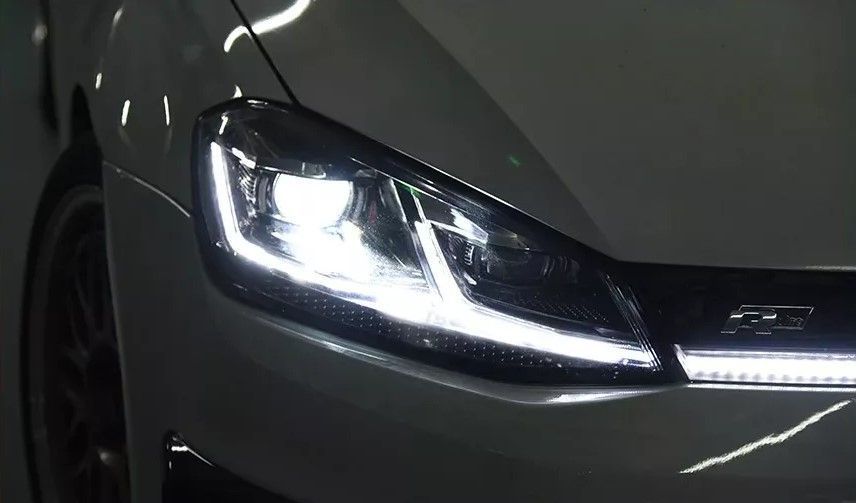 Передние фары на Volkswagen Golf 7.5 2017-2015 FULL LED вместо штатных галогеновых фар 430489 фото