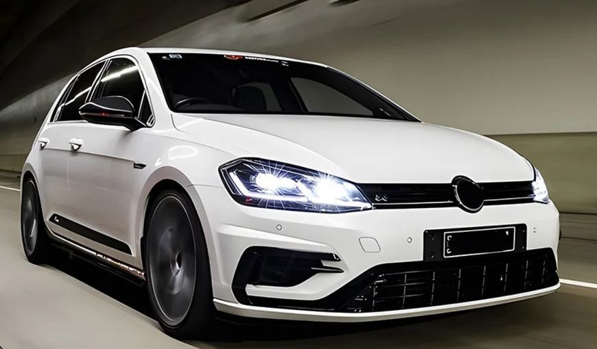 Передние фары на Volkswagen Golf 7.5 2017-2015 FULL LED вместо штатных галогеновых фар 430489 фото