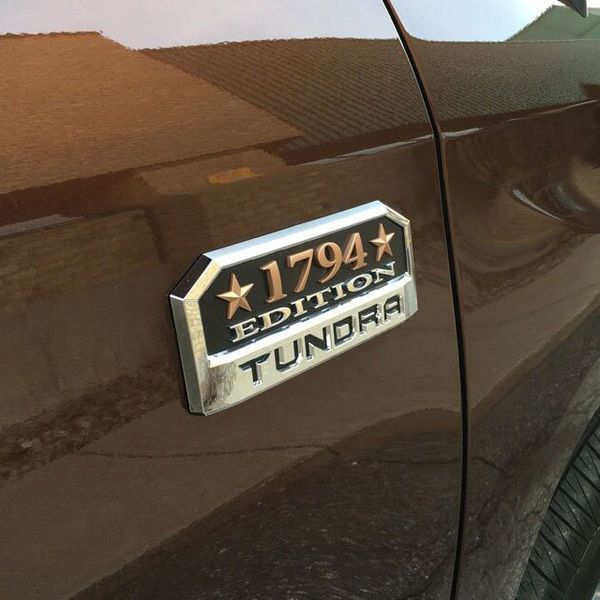 Логотип эмблема Edition 1794 на Toyota Tundra 2014-2021 на дверь 523213 фото