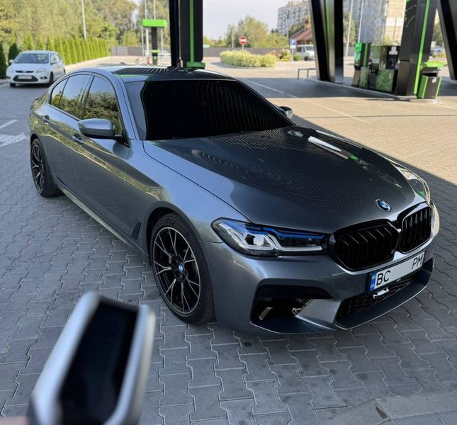 Комплект рестайлінгу на BMW 5 G30 2017-2020 стиль M5 F90 LCI V2 21371 фото