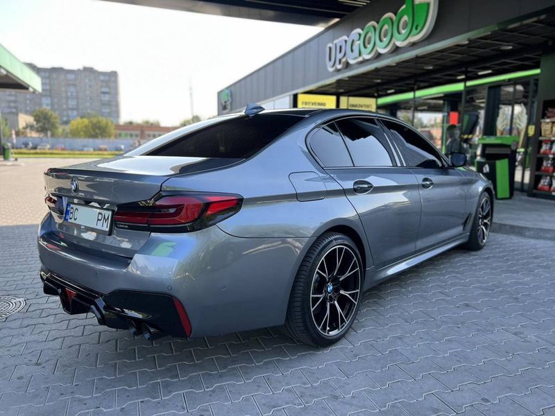 Комплект рестайлінгу на BMW 5 G30 2017-2020 стиль M5 F90 LCI V2 21371 фото