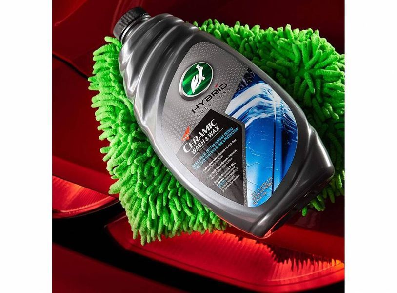 Керамический восковый шампунь Turtle Wax Hybrid Solutions Ceramic Wash & Wax 1,42 л 340671 фото