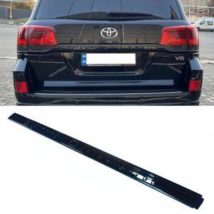 Черная планка с надписью Toyota Land Cruiser 200 2016-2022 Black глянець на дверь багажника 521777 фото