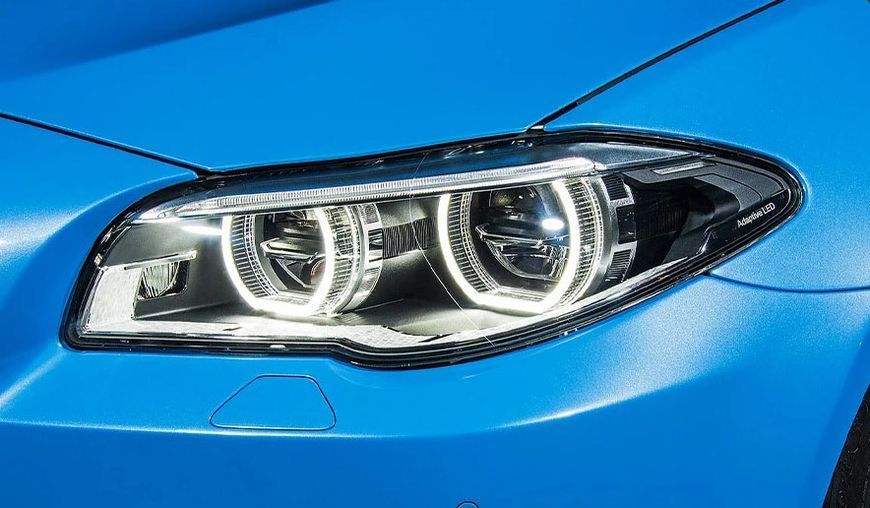 Передние фары на BMW 5 Series F10 2013-2017 FULL LED вместо оригинальных ксеноновых неадаптивных фар SY 430401 фото