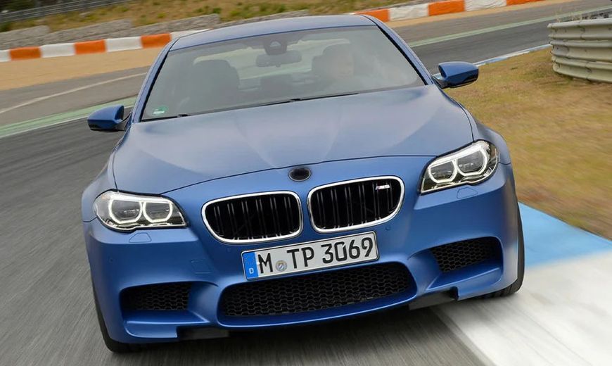 Передние фары на BMW 5 Series F10 2013-2017 FULL LED вместо оригинальных ксеноновых неадаптивных фар SY 430401 фото