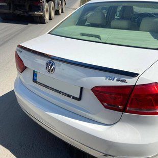 Спойлер на Volkswagen Passat 2011-2019 USA чорний глянець 399735 фото
