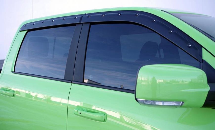 Дефлекторы окон Dodge RAM 2009-2018 CrewCab Tough Guard TV-6R09-CC 229309 фото
