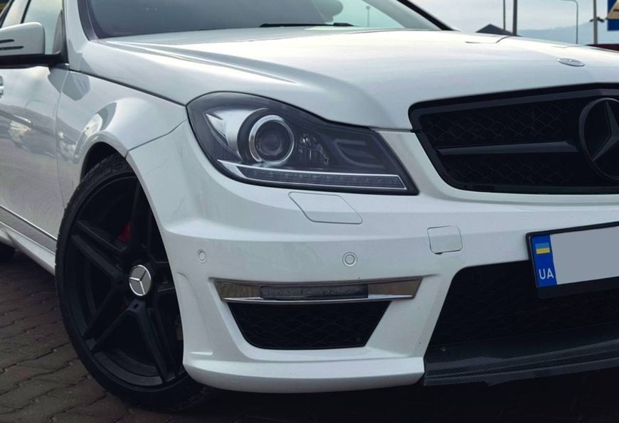 Решетка радиатора на Mercedes C-class W204 2007-2014 SL Flat Black 430750 фото