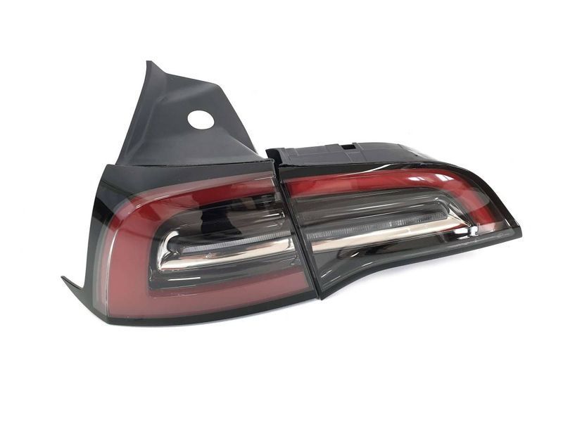 Задние фонари на Tesla Model Y 2020- 428261 фото Задние фонари на Tesla Model Y 2020- 428261 фото