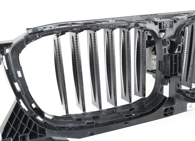 Жалюзи радиаторной решетки на BMW X3 G01 2017-2021 оригинал 51137497228 423684 фото