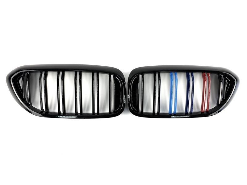 Решітка радіатора на BMW 5 G30, G31 2017-2020 M-Look M-color 429024 фото Решітка радіатора на BMW 5 G30, G31 2017-2020 M-Look M-color 429024 фото