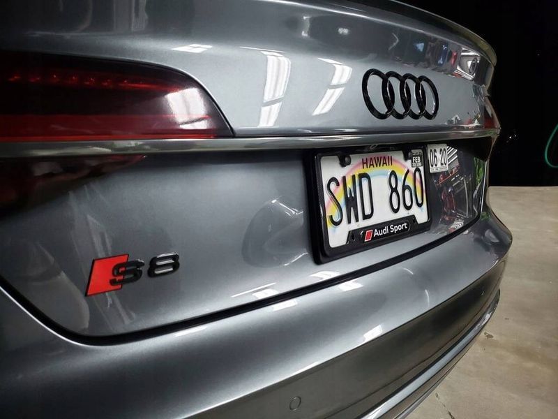 Автологотип емблема напис Audi S8 red black чорний глянець 206664 фото