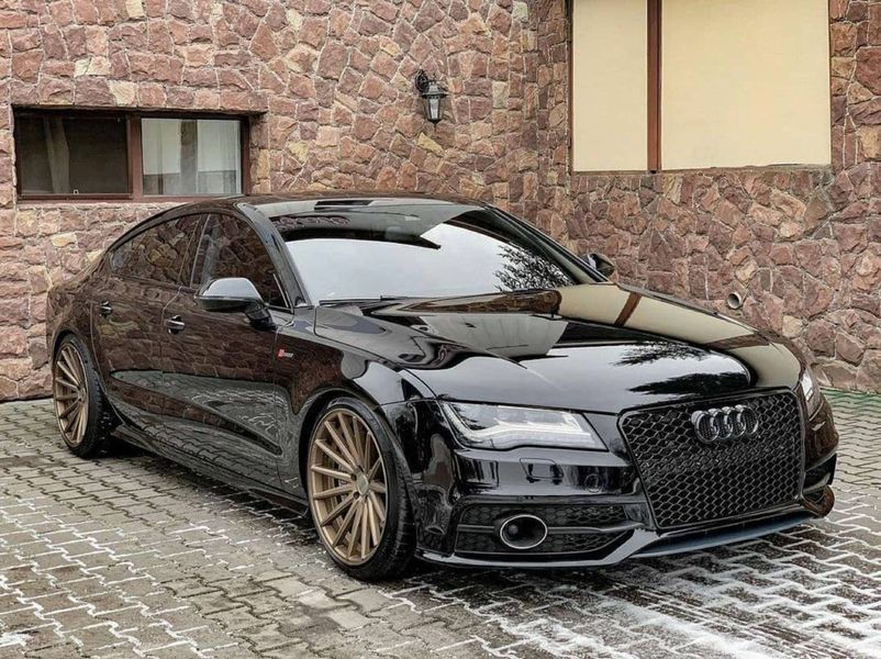 Решетка радиатора на Audi A7 2010-2014 в стиле RS7 Black 427327 фото