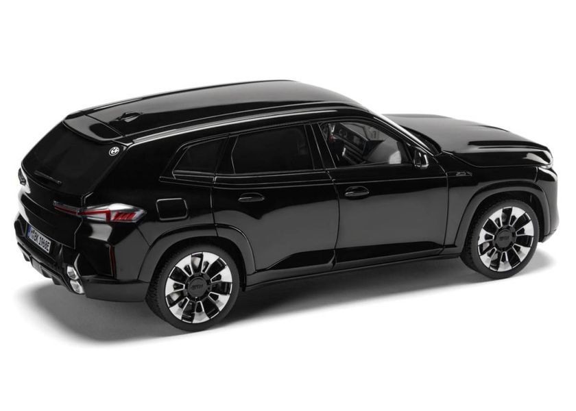 Модель коллекционная BMW XM (G09) Saphire Black 80435B308C3 масштаб 1:18 430642 фото