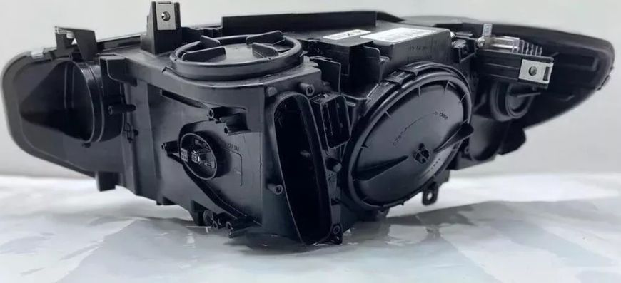Фара передля для BMW 4 Series F32, F33, F36 2013-2020 Bi-xenon права оригінал 63117377844 415491 фото