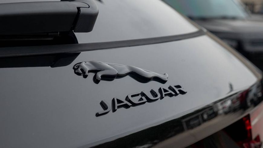 Автологотип шильдик эмблема надпись Jaguar Black 180мм черный глянец 416016 фото