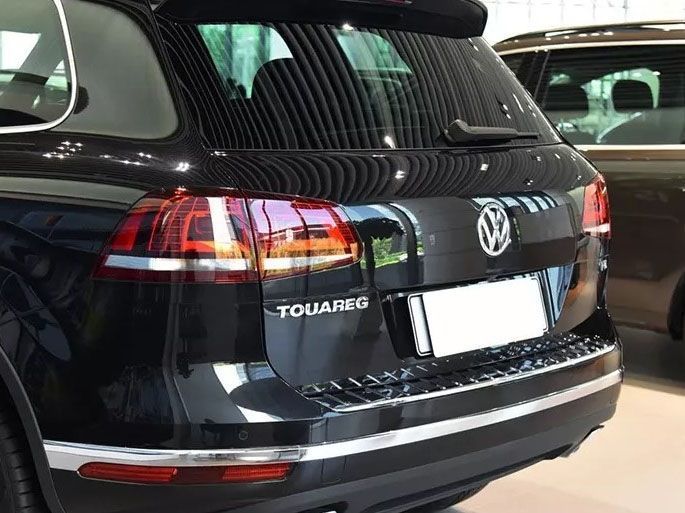 Задние фонари на Volkswagen Touareg NF 2011-2018 LED красные темные 430505 фото Задние фонари на Volkswagen Touareg NF 2011-2018 LED красные темные 430505 фото