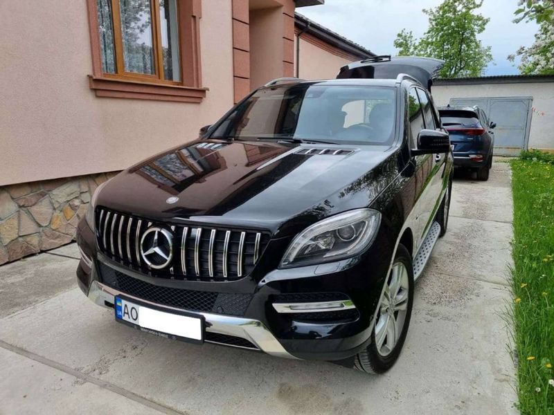 Решетка радиатора на Mercedes M-class W166 2011-2015 GT Chrome Black 427603 фото