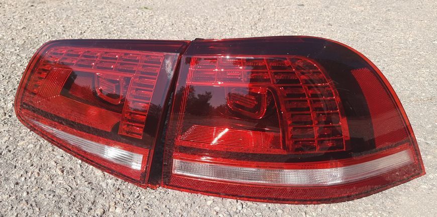 Задние фонари на Volkswagen Touareg NF 2011-2018 LED красные темные 430505 фото Задние фонари на Volkswagen Touareg NF 2011-2018 LED красные темные 430505 фото