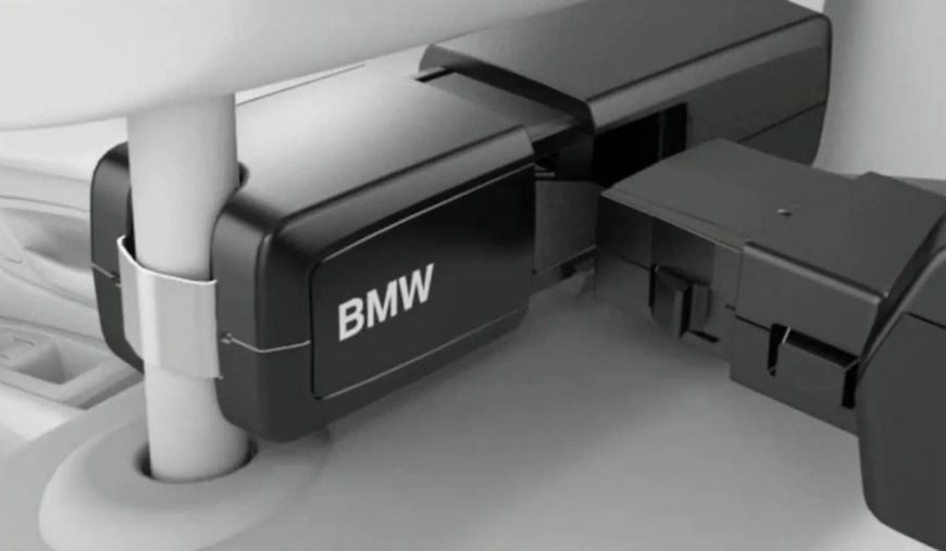Універсальний тримач для планшета BMW Travel & Comfort 51952408224 364673 фото