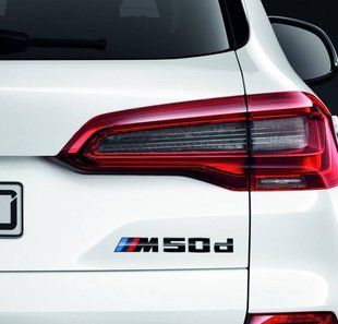 Логотип напис M50D для BMW X5 G05 2018- чорний оригінал 51142472838 415733 фото