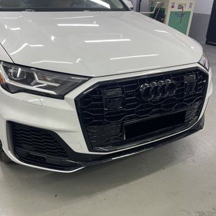 Решітка радіатора на Audi Q7 2020- стиль RSQ7 Black під радари 430235 фото