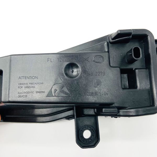 Протитуманна фара для BMW X5 G05, X6 G06, X7 G07 LED Права 63177406366 425602 фото
