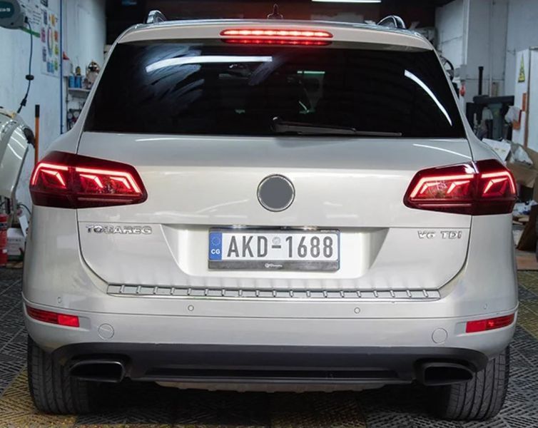 Задние фонари на Volkswagen Touareg NF 2011-2018 LED красный стиль CR 2018+ 430504 фото