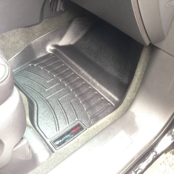 3D коврики для Ford Explorer 2015-2016 черные передние WeatherTech 447041 189438 фото