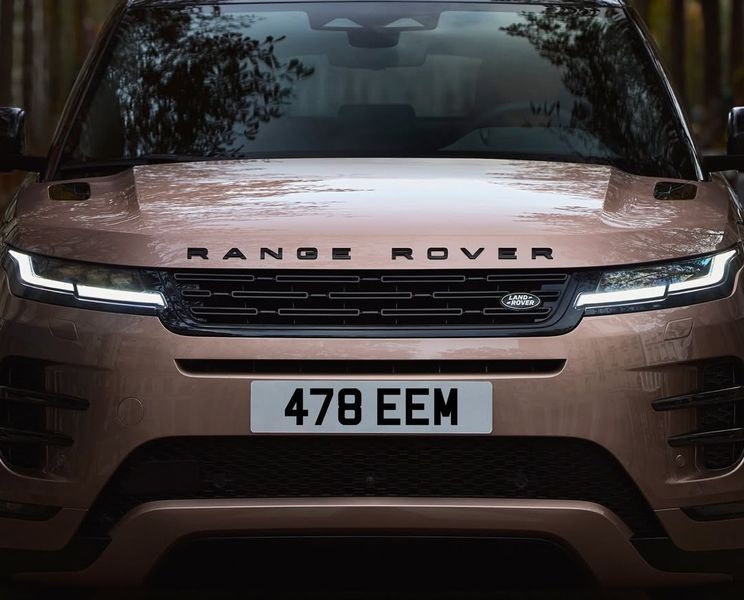 Автологотип напис Range Rover Evoque 2023- (рестайлінг) на капот чорний глянець 524062 фото