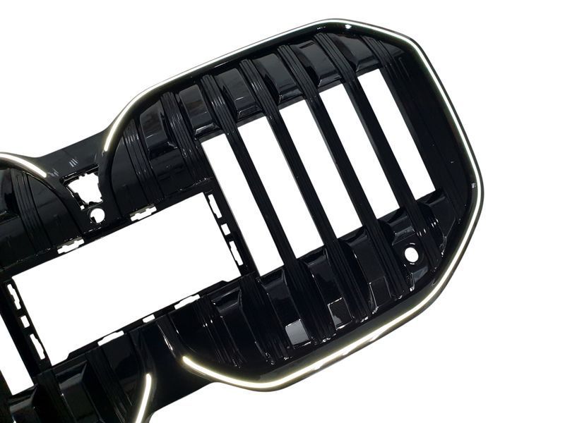 Решітка радіатора на BMW 7 G70, G71 2022- LED Iconic glow 522720 фото Решітка радіатора на BMW 7 G70, G71 2022- LED Iconic glow 522720 фото
