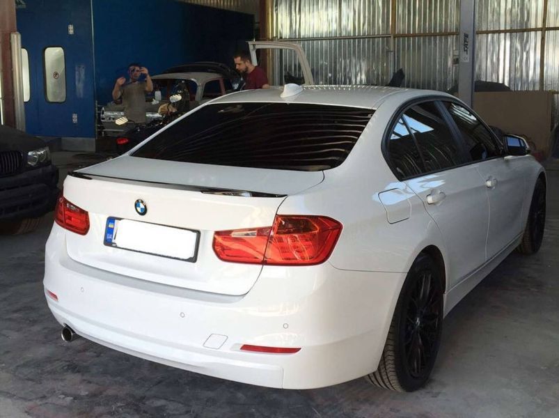 Спойлер на BMW 3 F30 2011-2018 стиль M-Performance чорний глянець 428789 фото