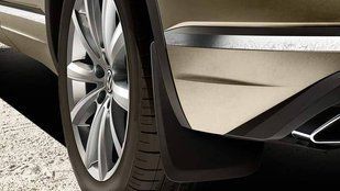 Бризковики на Volkswagen Touareg 2018- задні VAG 760075101 35698 фото