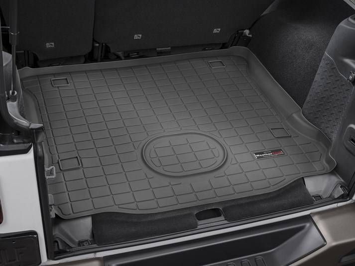 Килимок у багажник для Jeep Wrangler 2014-2018 чорний WeatherTech 40745 330166 фото
