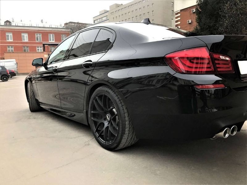 Комплект обвеса передний и задний бампер на BMW 5 F10, F11 2010-2017 в стиле M5 428583 фото