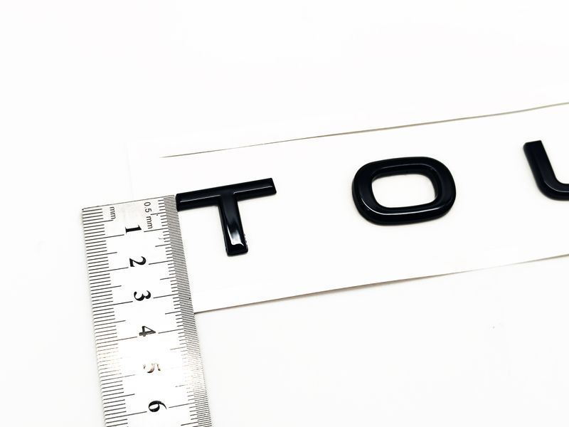 Автологотип шильдик эмблема надпись Volkswagen Touareg New черная на багажник 409180 фото